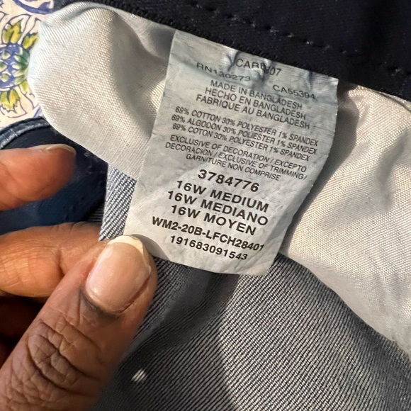 Lee Plus Size Flex Motion stretch waist Bermuda Shorts - Picture 4 of 4